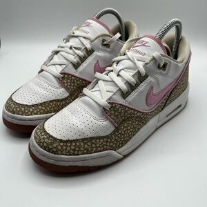 NIKE AIR ASSAULT LOW PINK/WHITE/TAN